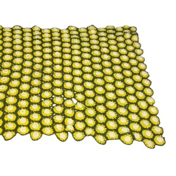 Vintage Crocheted Daisy Afghan Lap Blanket Green White Yellow 49x64 Floral - Picture 4 of 15